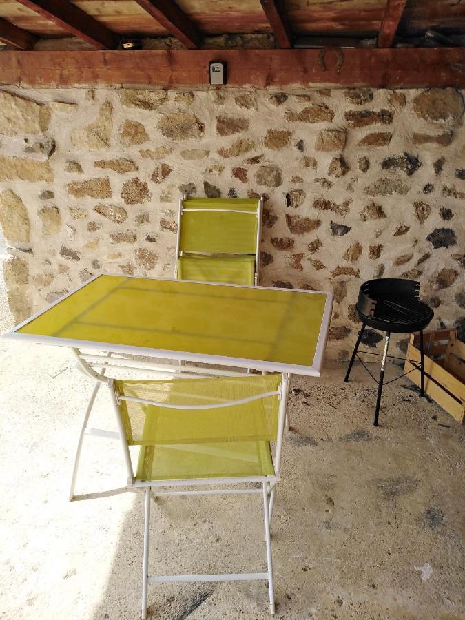Апартаменты Chaleureux A La Campagne Saint-Germain-Laprade Экстерьер фото